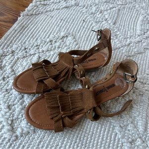 Minnetonka suede fringe sandals, size 7